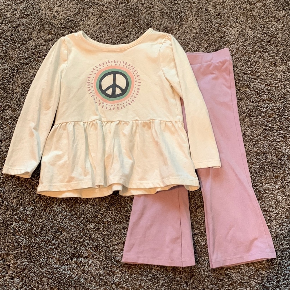 Peace Sign Outfit